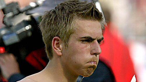 „Bin mit meiner Entwicklung zufrieden“ – die Beckenbauer–Kritik lässt Philipp Lahm kalt. „Bin mit meiner Entwicklung zufrieden“ – die Beckenbauer–Kritik lässt Philipp Lahm kalt.