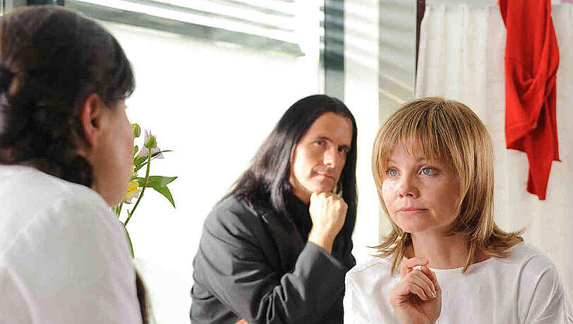 "Und weg bist du": Auf Jela Becker (Annette Frier) wartet der Tod (Christoph Maria Herbst) "Und weg bist du": Auf Jela Becker (Annette Frier) wartet der Tod (Christoph Maria Herbst)