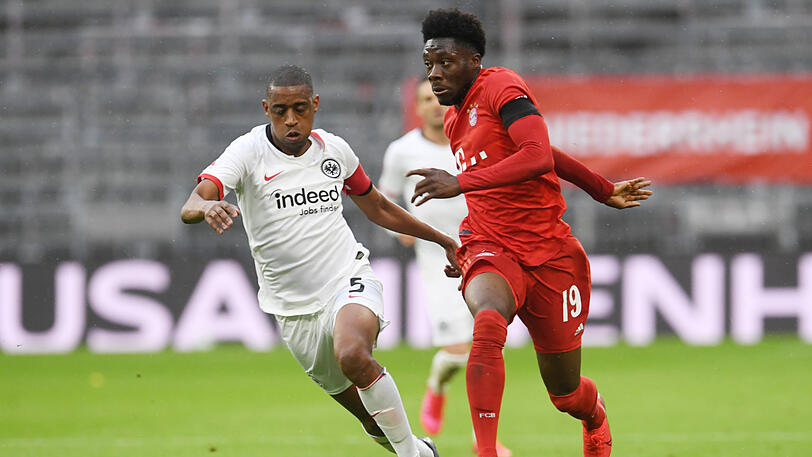 Schnell wie der Blitz: Bayerns Alphonso Davies (r.).