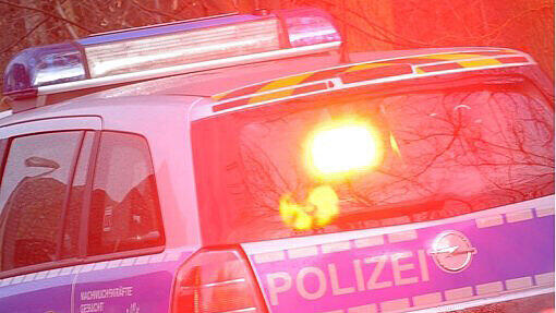 Ohne Rücksicht auf Verluste schoss der Mann durch die Ständlerstraße. (Symbolbild)