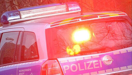 Ohne Rücksicht auf Verluste schoss der Mann durch die Ständlerstraße. (Symbolbild) Ohne Rücksicht auf Verluste schoss der Mann durch die Ständlerstraße. (Symbolbild)