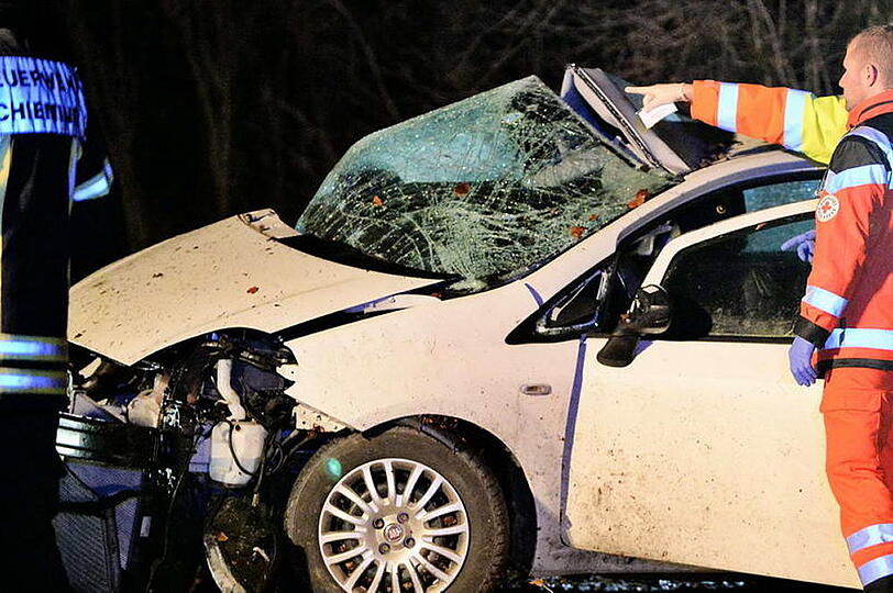 Unfall in der Gemeinde Egerer: Der Fahrer wurde bei dem Crash schwer verletzt.