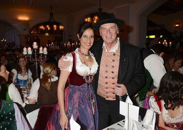 Der Schauspieler Wolfgang Fierek mit seiner Frau Djamila.
