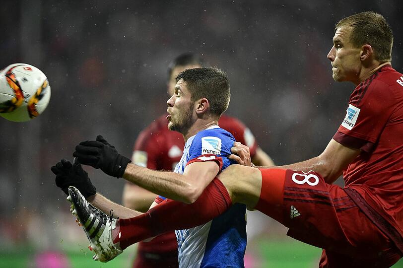 Holger Badstuber, Note 3: Einzig verbliebener Abwehrmann nach dem Boateng-Martínez-Schock. Ging mit dieser Verantwortung tadellos um, wurde von Hoffenheims Offensive aber auch kaum gefordert.
