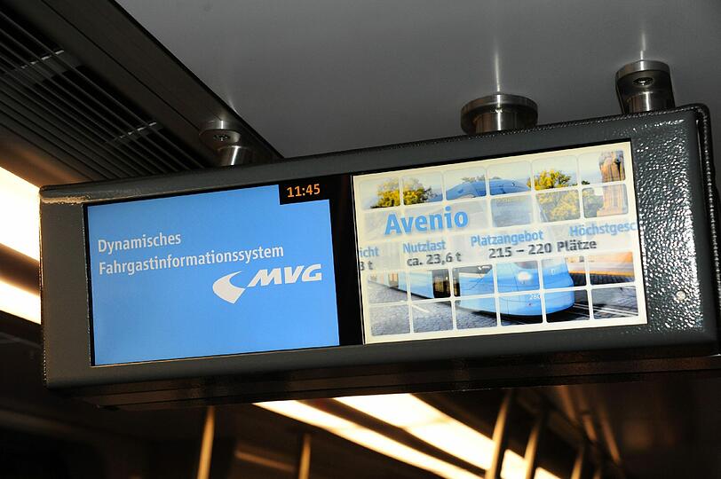 ... neue Bildschirme mit Informationen zu den Haltestellen.