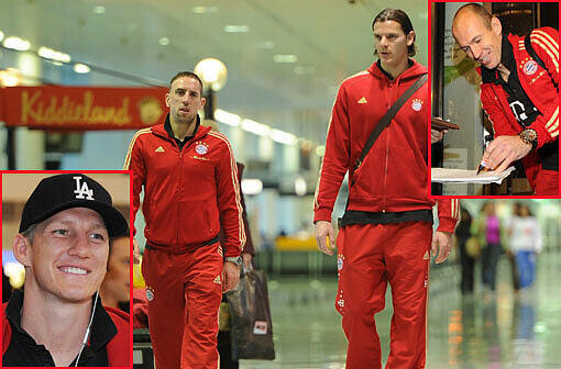 Die Gute-Laune-Bayern auf dem Weg ins Trainingslager.