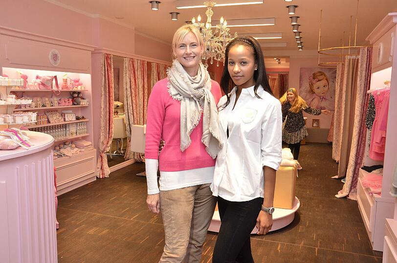 Inhaberin Kerstin Kobus (l.) war früher Model, Whitney Joesten wollte es gerne werden.