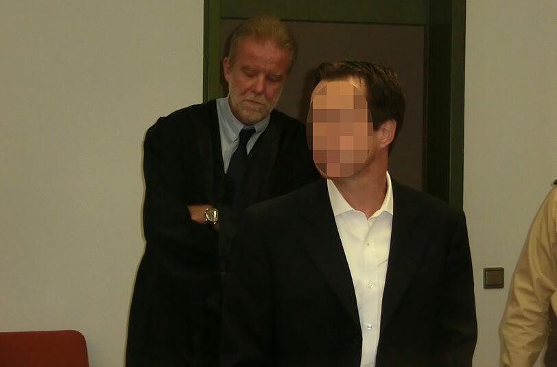 Anwalt Michael N. hat mit Messerstichen seine Ehefrau ermordet - und die vierjährige Tochter sah zu. Jetzt bekam er lebenslänglich.