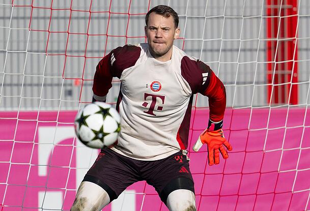 Voll fokussiert beim Training: Manuel Neuer. Voll fokussiert beim Training: Manuel Neuer.