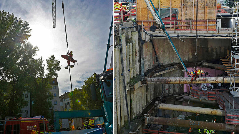 Mit Hilfe eines Krans und der Höhenrettung der Feuerwehr wurde der Arbeiter aus der Baugrube gerettet.