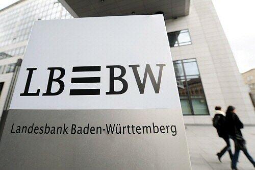 Das Firmenschild der Landesbank Baden-Württemberg.