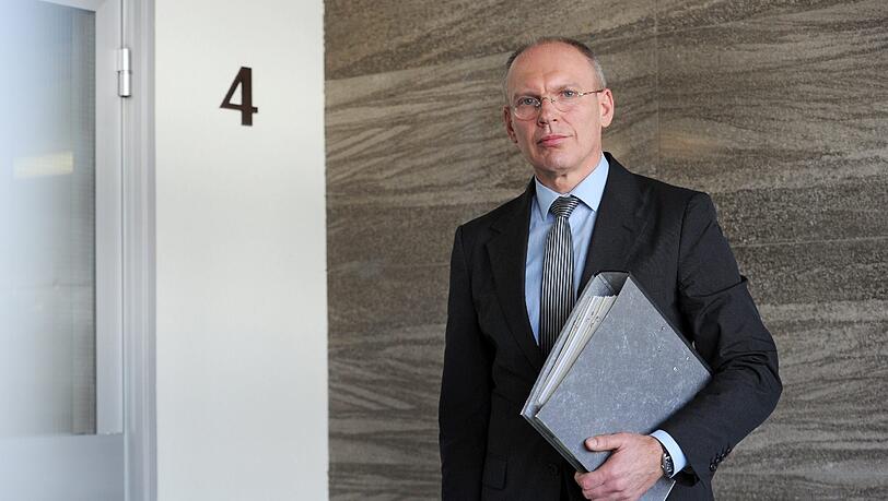 Richter Manfred Götzl, Vorsitzender des Staatsschutzsenats am Oberlandesgericht, leitet ab 17. April den NSU-Prozess. Richter Manfred Götzl, Vorsitzender des Staatsschutzsenats am Oberlandesgericht, leitet ab 17. April den NSU-Prozess.