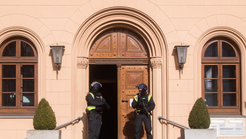 Das Oberlandesgericht Celle hat A. Walaa, den mutmaßlichen Deutschland-Chef der Terrormiliz Islamischer Staat (IS), zu zehneinhalb Jahren Haft verurteilt.