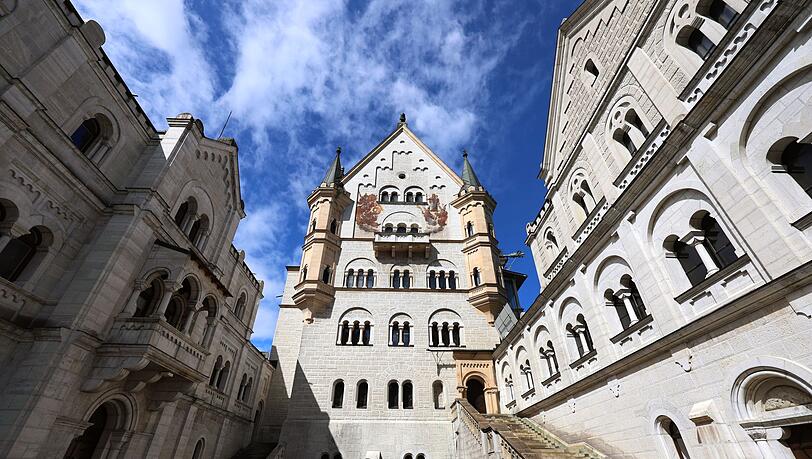 Neuschwanstein lockt unter den Königsschlössern die meisten Besucher. (Archivbild)