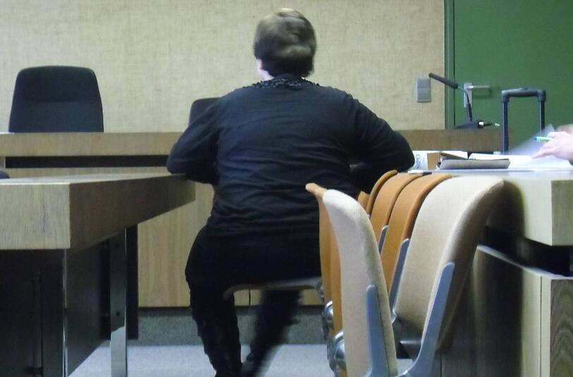 Die ehemalige Berufsschullehrerin Barbara K. (32) vor dem Münchner Schöffengericht. Sie gestand, dass sie im Unterricht Pornos gezeigt und Jugendliche sexuell missbraucht hat.
