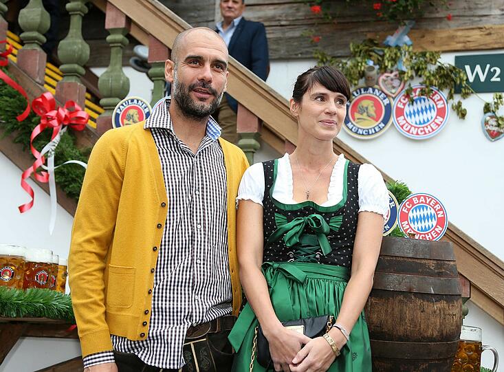 Weitere Bilder vom Bayern-Besuch auf der Wiesn 2014