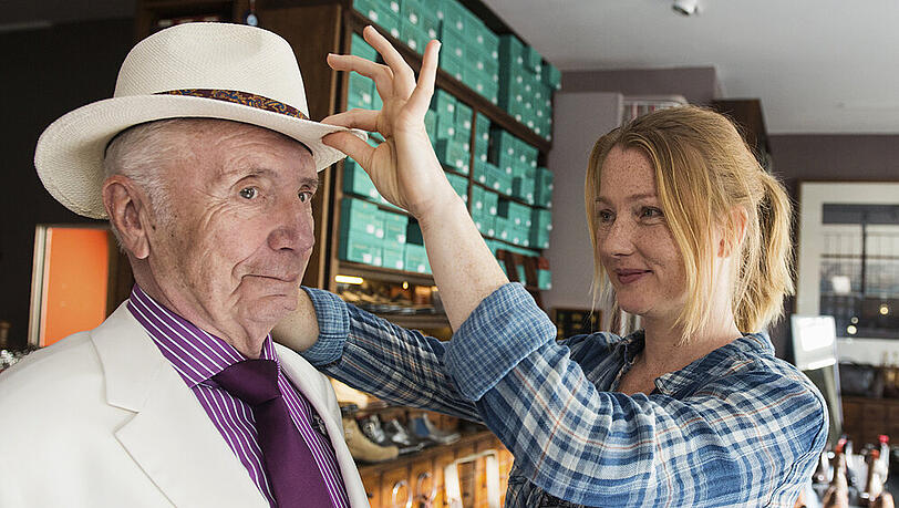 "Über den Tag hinaus": Walter Singer (Horst Sachtleben) und Greta (Katja Studt) werden vertrauter, je länger ihre gemeinsame Reise dauert. "Über den Tag hinaus": Walter Singer (Horst Sachtleben) und Greta (Katja Studt) werden vertrauter, je länger ihre gemeinsame Reise dauert.