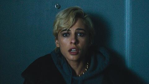 Popstar Skye Riley, die neue Hauptfigur in "Smile 2", wird von Naomi Scott gespielt.