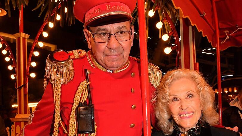 Stammgast: Show-Star Bibi Johns. Stammgast: Show-Star Bibi Johns.