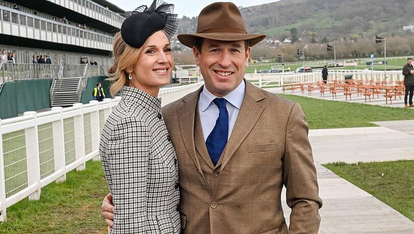 Harriet Sperling und Peter Phillips bei einem Pferderennen in Gloucestershire im M&auml;rz 2026.