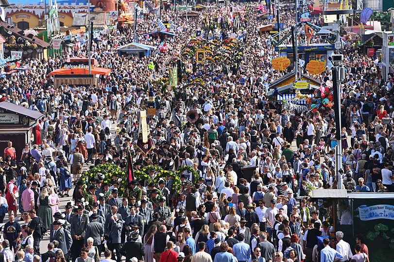 Der erste Wiesn-Sonntag war sehr gut besucht. Der erste Wiesn-Sonntag war sehr gut besucht.