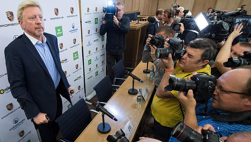 Einfach ein gefragter Mann: Boris Becker auf der Pressekonferenz zu seiner Vorstellung als Chef für das deutsche Herren-Tennis. Einfach ein gefragter Mann: Boris Becker auf der Pressekonferenz zu seiner Vorstellung als Chef für das deutsche Herren-Tennis.