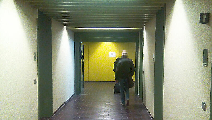 Schwerer Gang: Peter T. muss fast drei Jahre ins Gefängnis. Schwerer Gang: Peter T. muss fast drei Jahre ins Gefängnis.