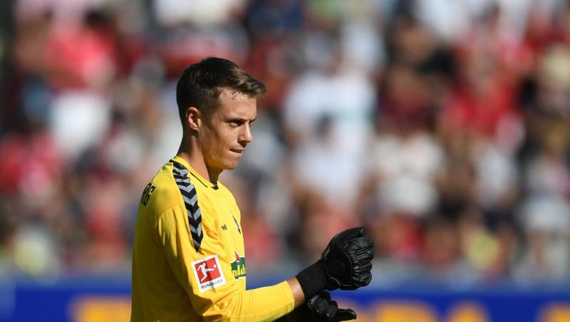 Torwart Alexander Schwolow kann sich auch vorstellen beim SC Freiburg zu bleiben. Torwart Alexander Schwolow kann sich auch vorstellen beim SC Freiburg zu bleiben.