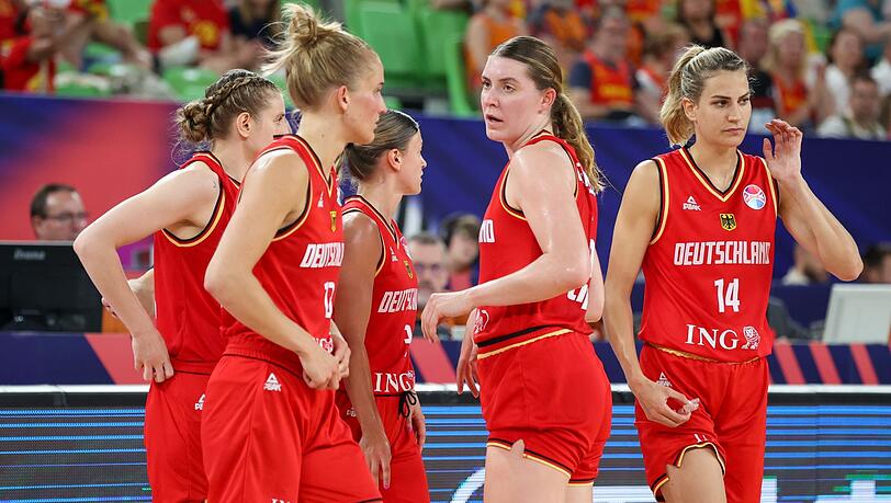 Deutschlands Basketballerinnen haben sich die Teilnahme an einem Qualifikationsturnier für Olympia gesichert.