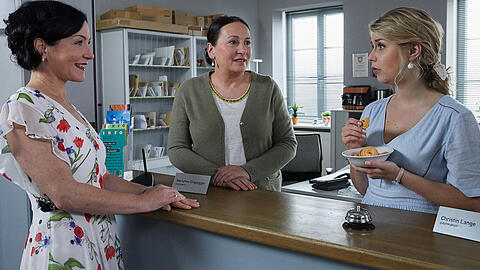 Sobald Marisa Burger (li.) die "Rosenheim-Cops" verl&auml;sst, wird Sarah Thonig (re.) ihre Nachfolge antreten.