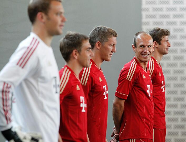 Die Bayernspieler bleiben erstmal unter sich - zumindest beim Training.