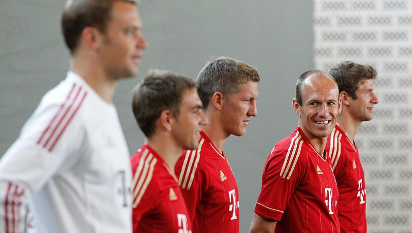 Die Bayernspieler bleiben erstmal unter sich - zumindest beim Training. Die Bayernspieler bleiben erstmal unter sich - zumindest beim Training.