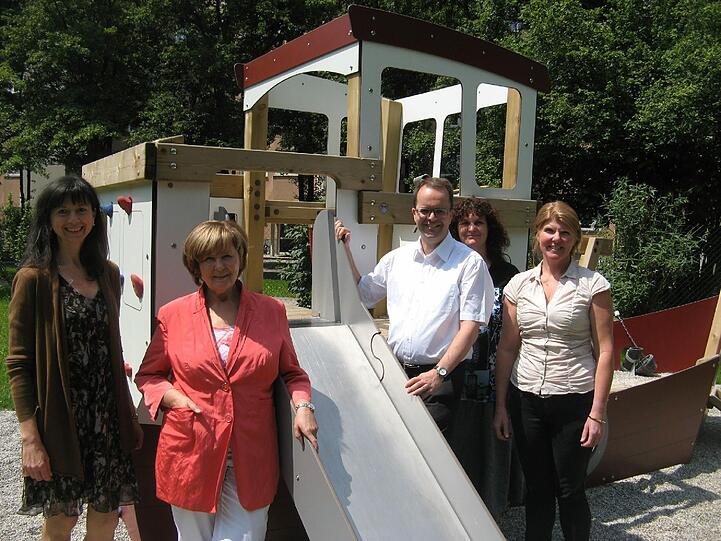 Beim Arche-Besuch (v. l.): Maria Leuenberger, Hiltrud Broschei, Markus Rinderspacher, Astrid Schweizer und Brigitte Rapolder.
