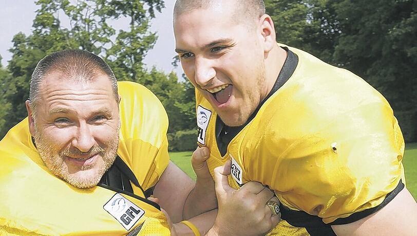 Die Lautenschlagers: Papa Martin (48) und Filius Gary (24) sind beide Footballer bei den Munich Cowboys. Die Lautenschlagers: Papa Martin (48) und Filius Gary (24) sind beide Footballer bei den Munich Cowboys.