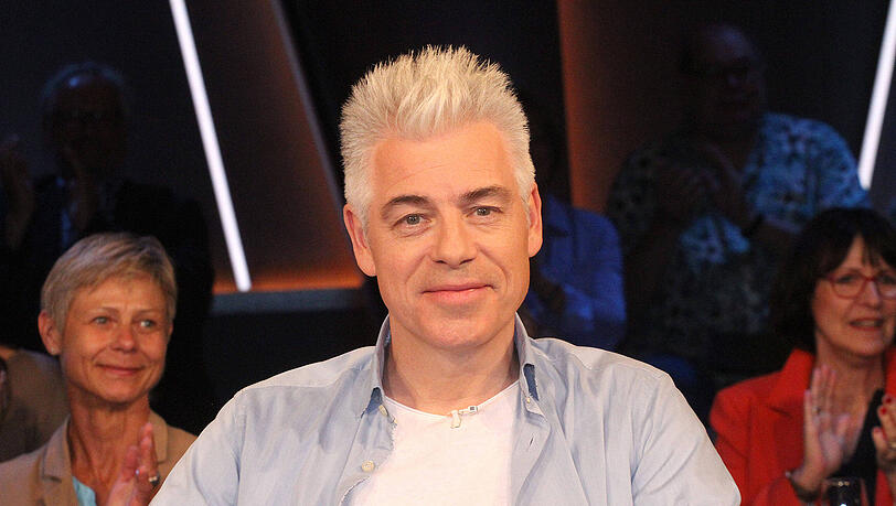 Michael Mittermeier hat eine eigene neue Show im TV-Programm des Bayerischen Rundfunks. In der ersten Folge war unter anderem Christine Neubauer zu Gast.