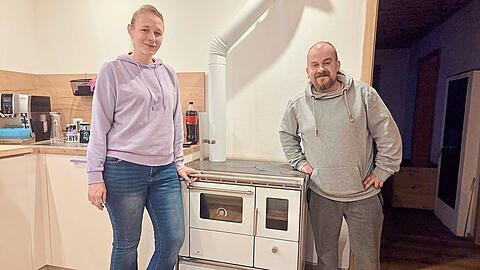 Alexander Lohr und Sabine Obholzer haben ein Haus saniert - ohne Heizung.