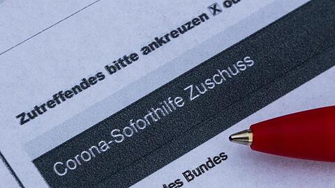 Der 24-Jährige hatte sich insgesamt 30.000 Euro Soforthilfe ergaunert.