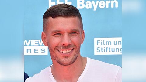 Lukas Podolski hat allen Grund zur Freude.