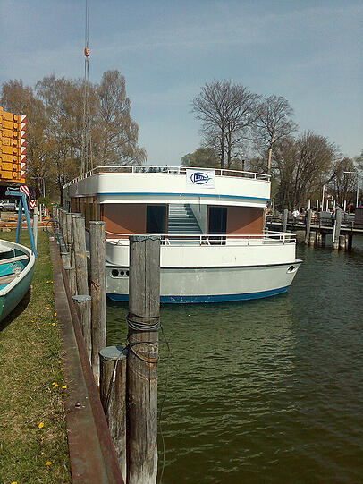 Neue "MS Utting" für den Ammersee: Später kam dann noch der Aufbau drauf.