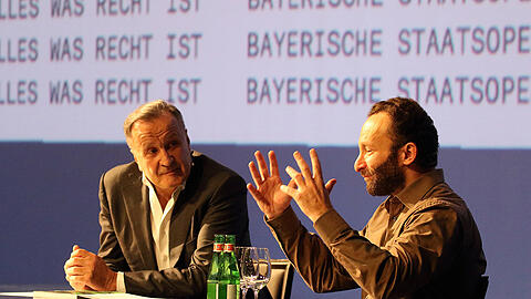 Nikolaus Bachler (li.) und sein Generalmusikdirektor Kirill Petrenko bei der Vorstellung der kommenden Saison im Nationaltheater.