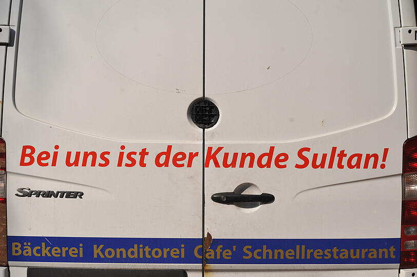 Praktisch: In der Ludwigsvorstadt finden Heißhungrige immer einen Happen zu essen. Von der Schinkensemmel bis zum Döner gibt es viel Nahrhaftes &ndash; so auch in der Goethestraße, wo der Kunde &bdquo;Sultan&ldquo; ist.