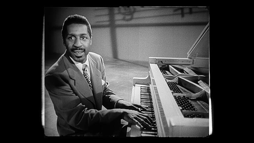 Ein Film über Erroll Garner, eine Jazz-Legende, ein virtuoser Pianist, der öffentlichen Ruhm und private Komplexität vereinte. Ein Film über Erroll Garner, eine Jazz-Legende, ein virtuoser Pianist, der öffentlichen Ruhm und private Komplexität vereinte.