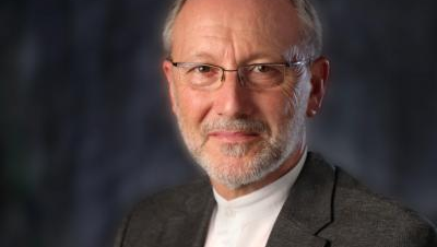 Der 71-jährige Karl Kern aus Obernburg am Main trat 1968 dem Jesuitenorden bei. Er war Gymnasiallehrer für Deutsch, Geschichte und Religion. 1976 wurde er in St. Michael in München zum Priester geweiht, wo er heute Kirchenrektor ist. Foto: Der 71-jährige Karl Kern aus Obernburg am Main trat 1968 dem Jesuitenorden bei. Er war Gymnasiallehrer für Deutsch, Geschichte und Religion. 1976 wurde er in St. Michael in München zum Priester geweiht, wo er heute Kirchenrektor ist. Foto:
