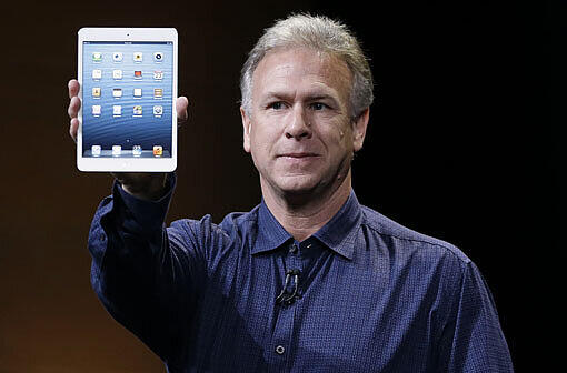 Das iPad
mini bekommt einen Bildschirm mit einer Diagonale von 7,9 Zoll (rund
20 cm), wie Apple-Marketingchef Phil Schiller am Dienstag im
kalifornischen San Jose ankündigte.
