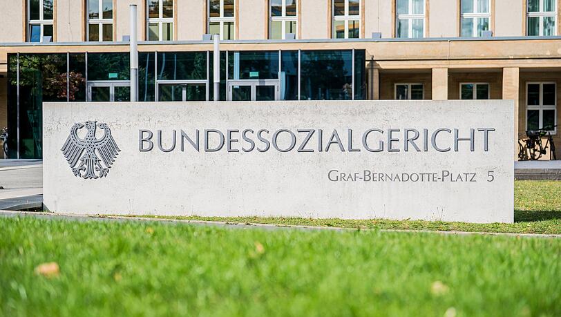 Nach der Entscheidung des Bundessozialgerichts muss das Landessozialgericht nun genauer pr&uuml;fen, welche psychischen Belastungen Leichenumbetter und Feuerwehrleute erleben. (Archivbild)