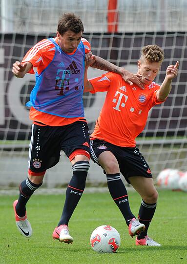 Trotz brütender Hitze am Samstag: In der Säbener Straße trainiert der FC Bayern für den Saison-Start.