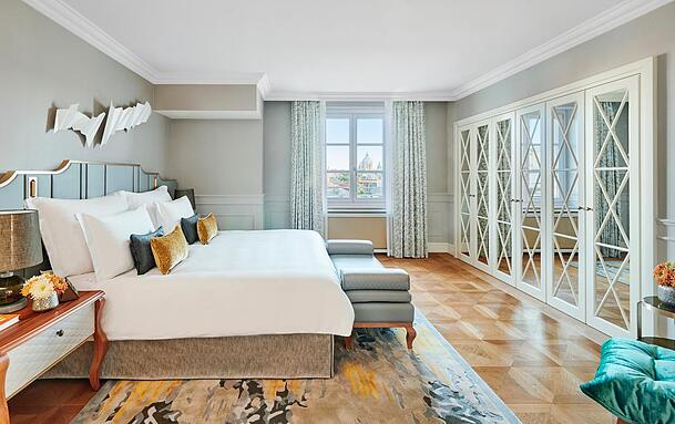 Heidi Klum darf träumen: So sieht das Schlafzimmer der Suite aus.