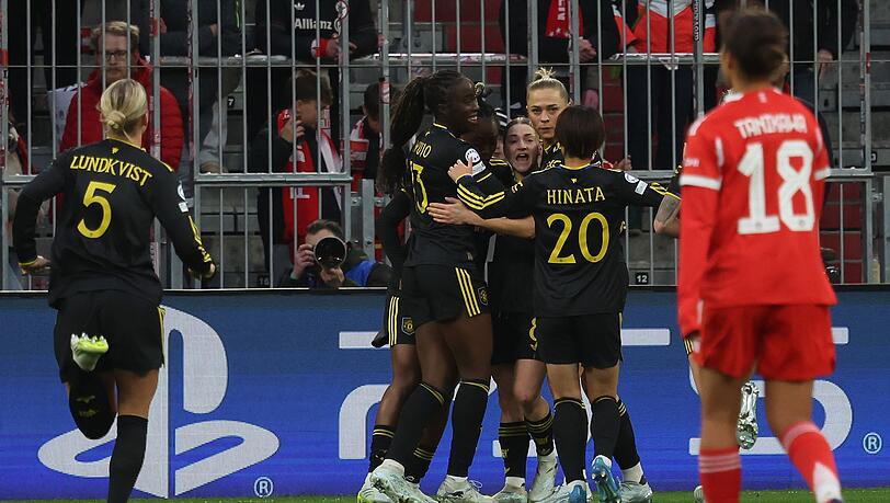 Ein Patzer von Ena Mahmutovic bringt den FC Bayern in R&uuml;ckstand.