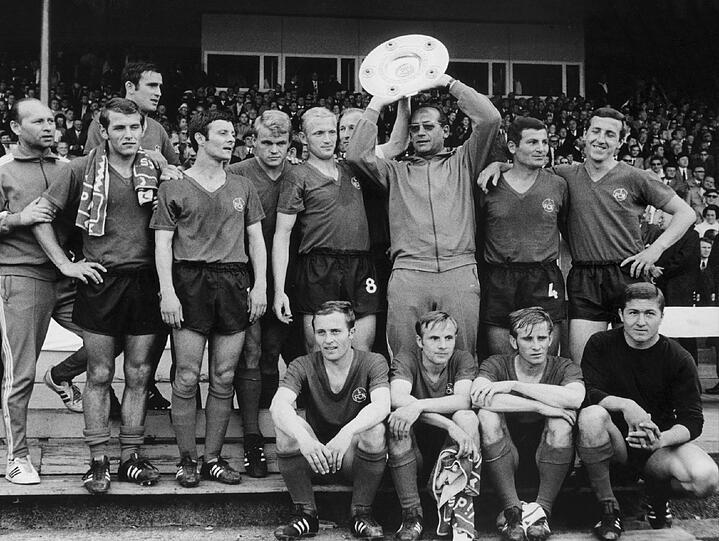 Der bislang größte Nürnberger Triumph in der Derby-Geschichte zwischen dem "Club" und dem FC Bayern datiert aus der Spielzeit 1967/68, an deren Ende der 1. FC Nürnberg die Deutsche Meisterschaft gewann. Mit 7:3 fegten das Team von Meister-Coach Max Merkel um "Club"-Legenden wie Franz Brungs und Dieter Brenninger den FC Bayern damals vom Platz.