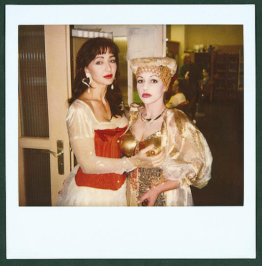 Mit acht Kinderstar, mit 18 mit Tony Curtis verheiratet. In ihrem Buch "Scheinweltfieber" packt Christine Kaufmann aus.